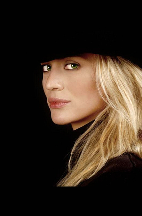 演员|制作人   女 eli jane是一名演员,代表作品有《狱前教育》