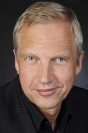 reinhard klooss制作人|编剧|导演男1954雷恩哈德·克洛泽是内地观众