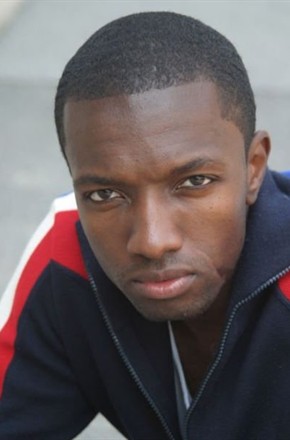 于1975年10月7日出生在美国纽约布鲁克林,海地裔美国籍演员