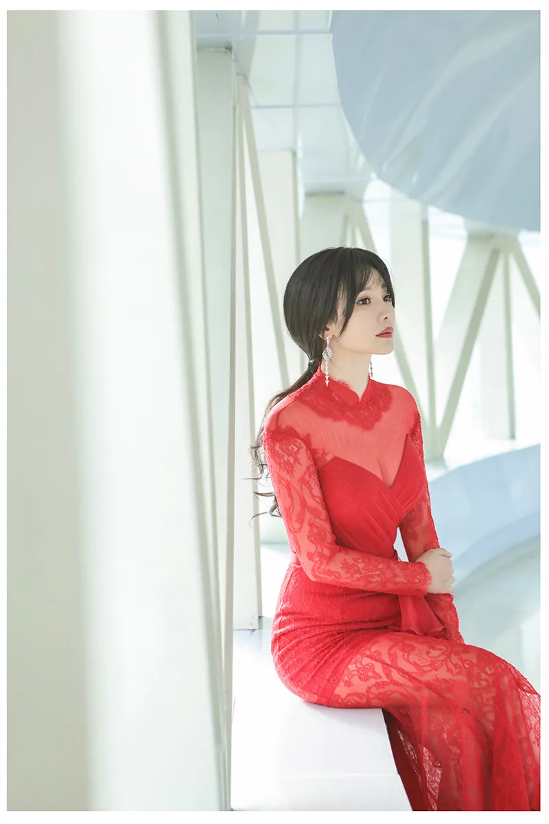 柳巖 中國風紅裙嫻靜淡雅喜迎新年2.jpg