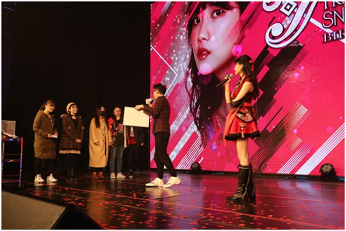 Li Yitong (singer) birthday party Li Yitong (singer) 生日会