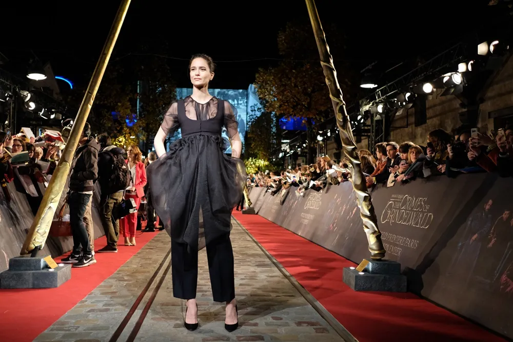 Katherine waterson appears in power. JPG