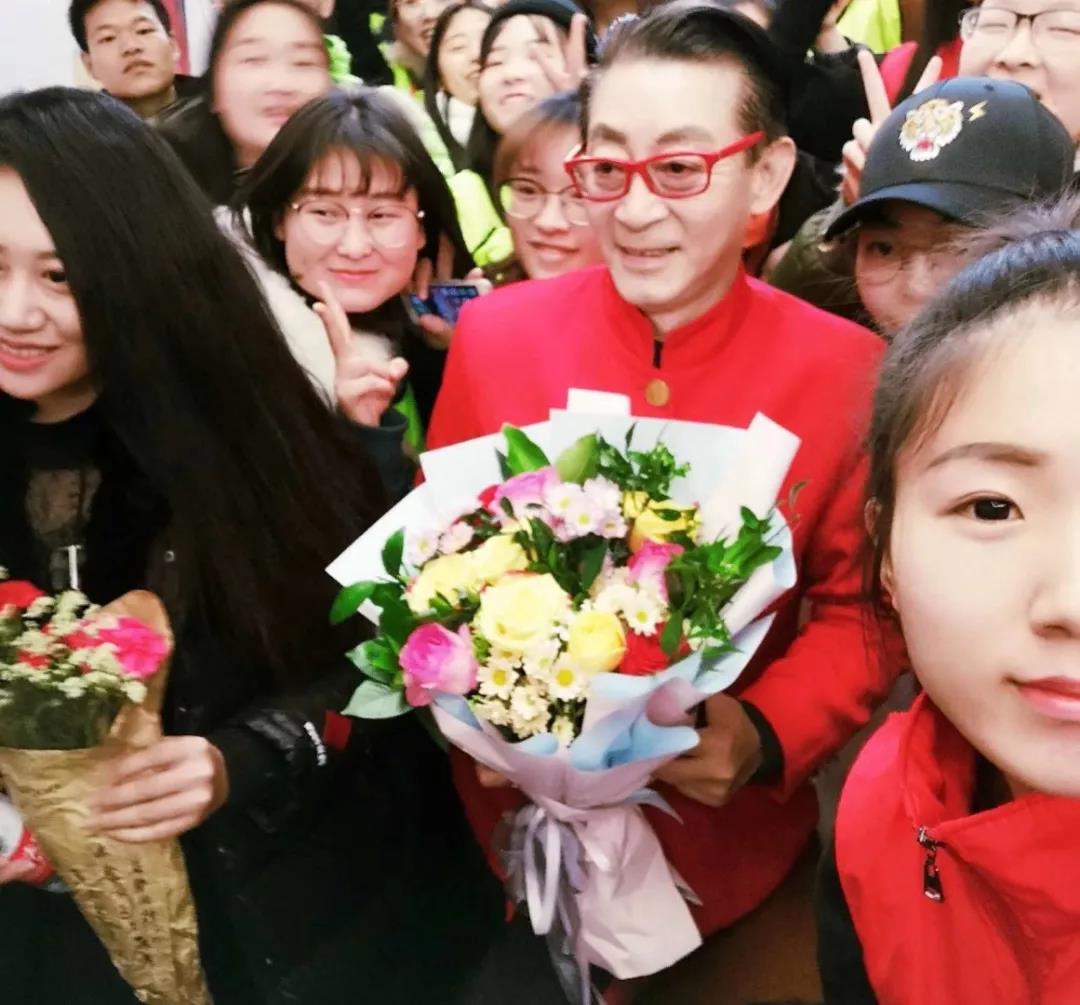 总是出现在电视机里的孙悟空，这回终于见到真人啦！