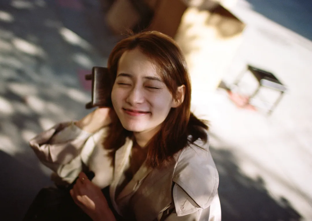 1柴碧云 享受阳光.JPG