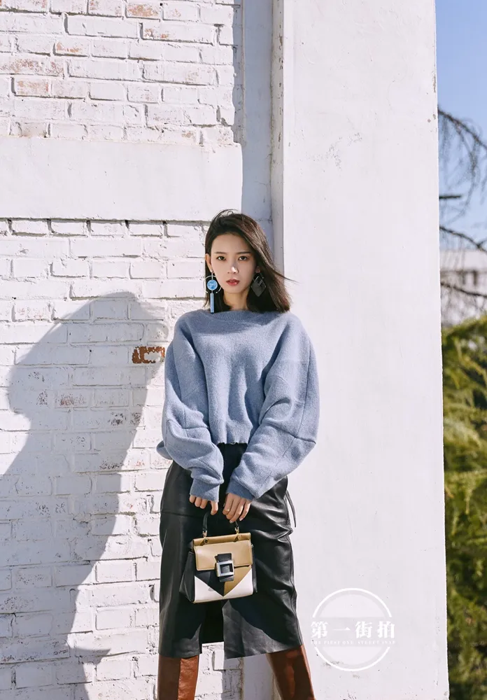 Sebrina Chen plays cool Girl's winter fashion bible (2).jpg
