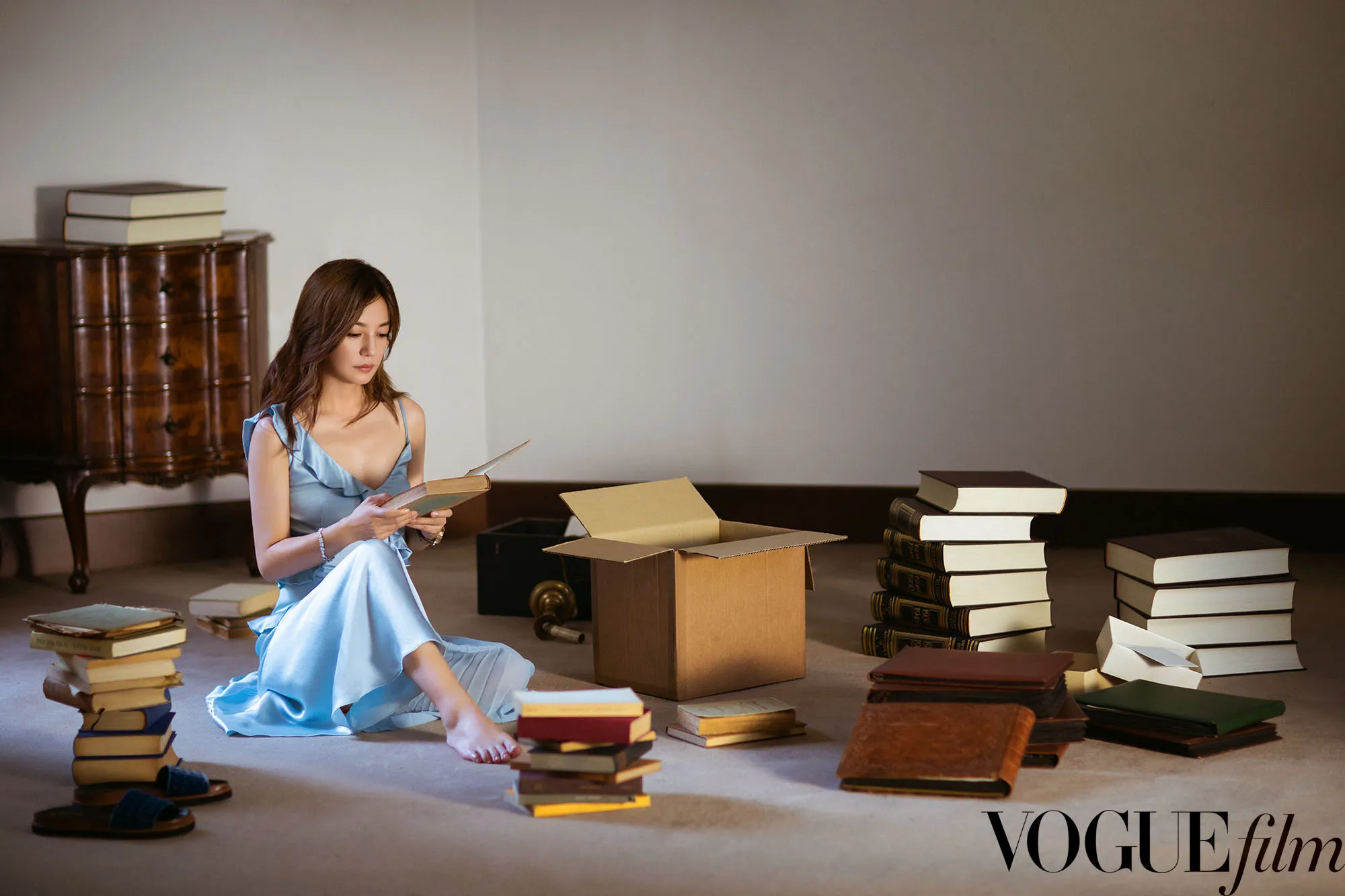 赵薇《Vouge Film》秋冬刊封面曝光.jpeg