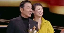 章子怡被陈道明当场怼，章子怡化解方式被网友调侃：撒娇女人最好命