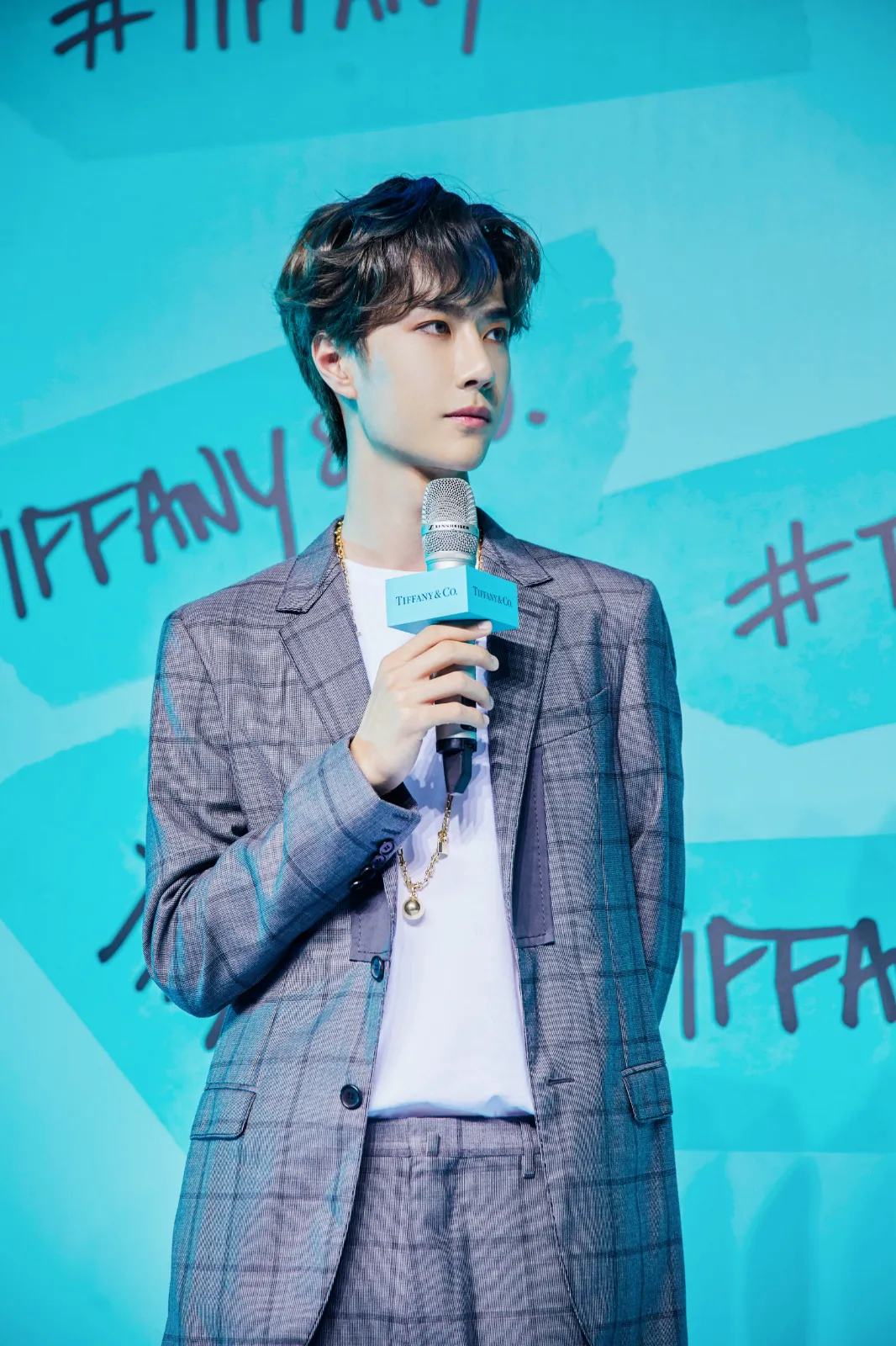 王一博气质儒雅清冷