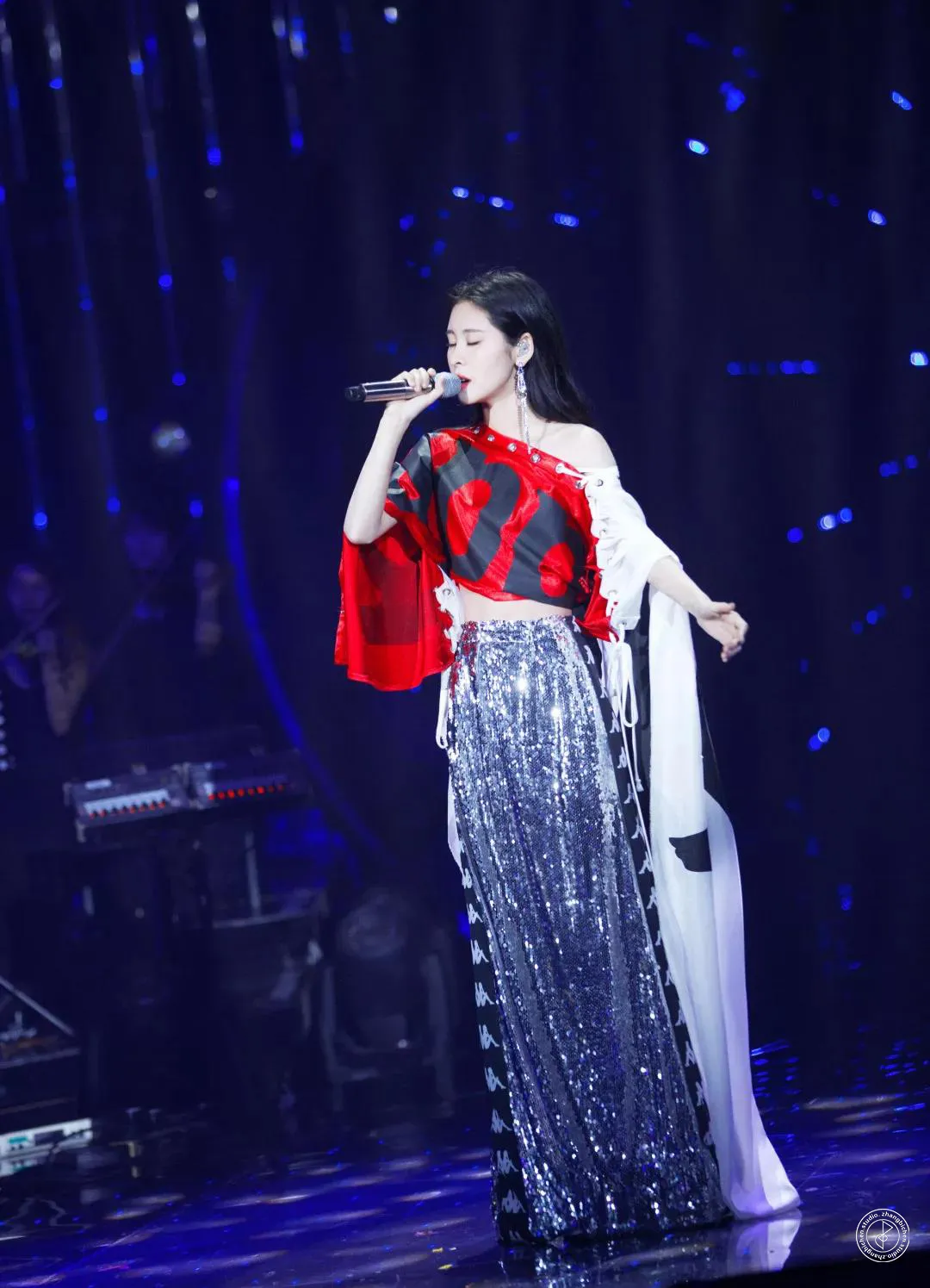 Related story singer Diamond zhang.jpg