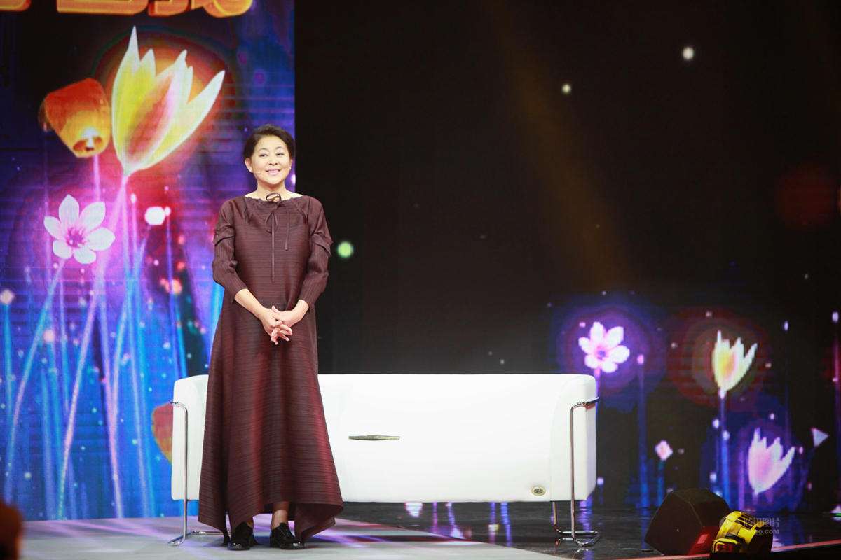 倪萍退出《等着我》 漫漫寻亲路谁与你作伴