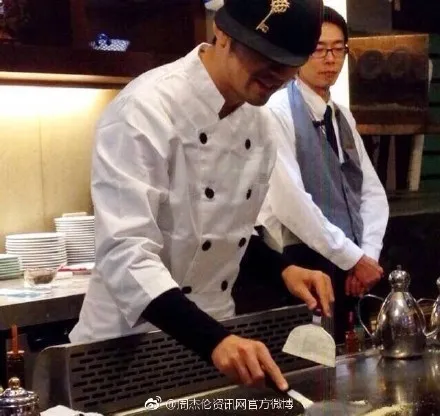 周杰伦下厨做饭