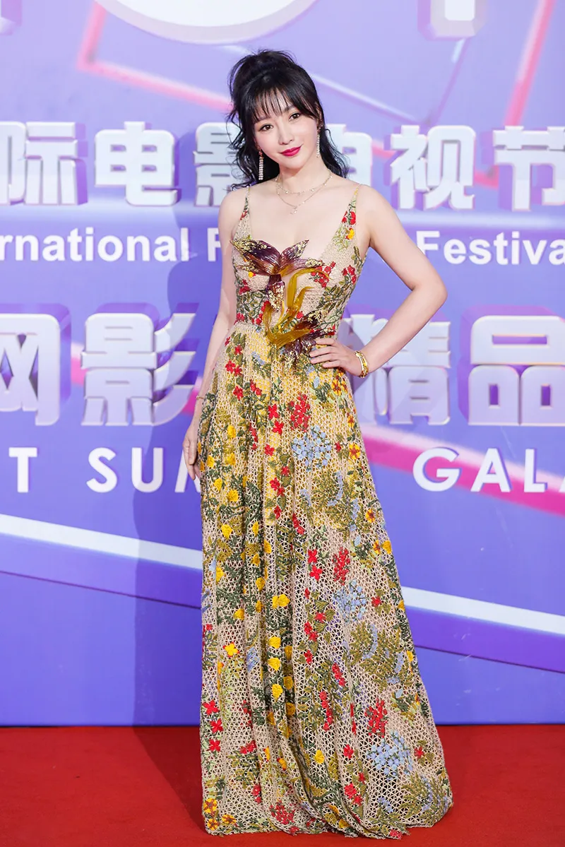  Liu Yan (actress) 红毯亮相艳惊四座2.JPG