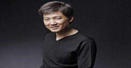 放弃主持改行做演员，娶德国妻子低调幸福19年，今混血女儿神似昆凌