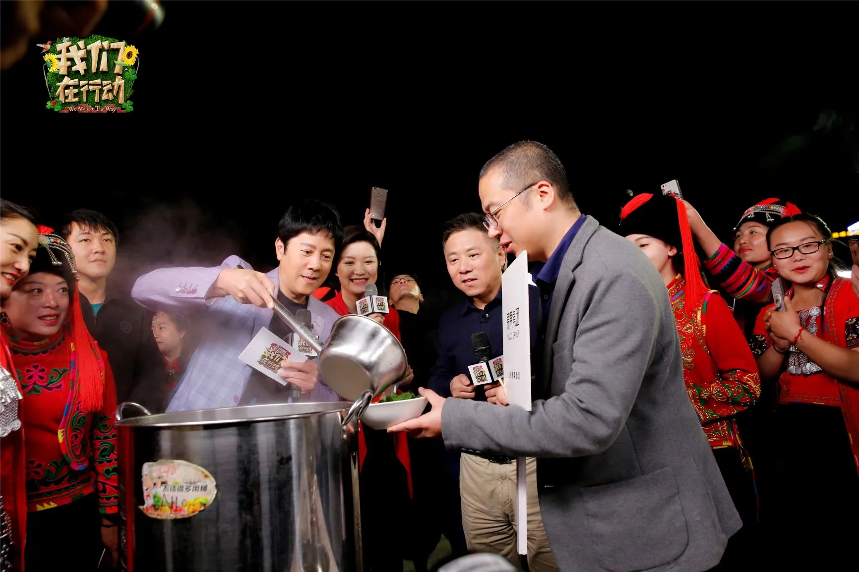 在蔡國慶的祝福中，這一次訂貨大會共認購紅米線966萬元.jpg