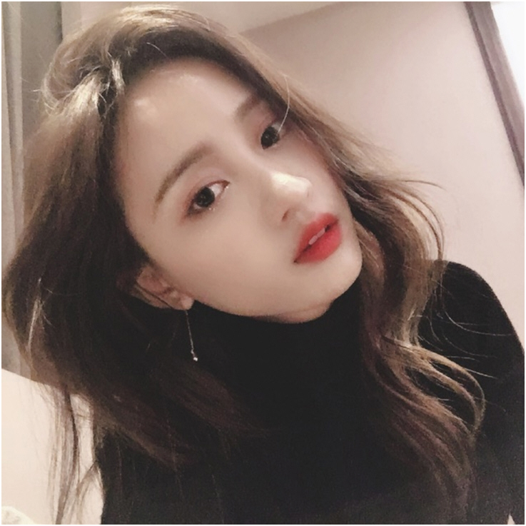SNH48黄婷婷担当大使 携手戚薇传递潮流态度