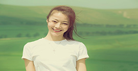 她是高圆圆闺蜜 曾卖过期化妆品 出道20年竟因此被一骂成名