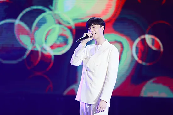 朝氣蓬勃!陳立農演唱《有夢可待》展不凡實力.jpg