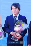 亿冠