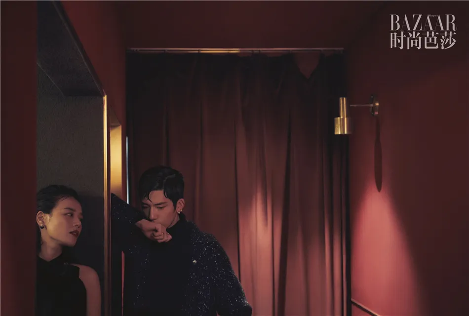 馬思純首登《時尚芭莎》十月刊封面