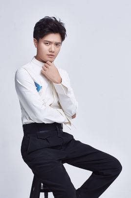 艾劲