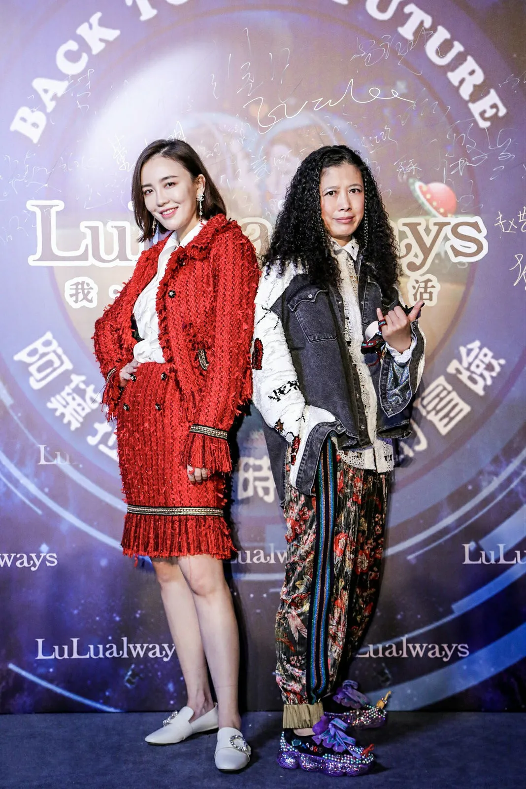 Jiarong Lv invited for autumn/winter Shanghai fashion week. JPG