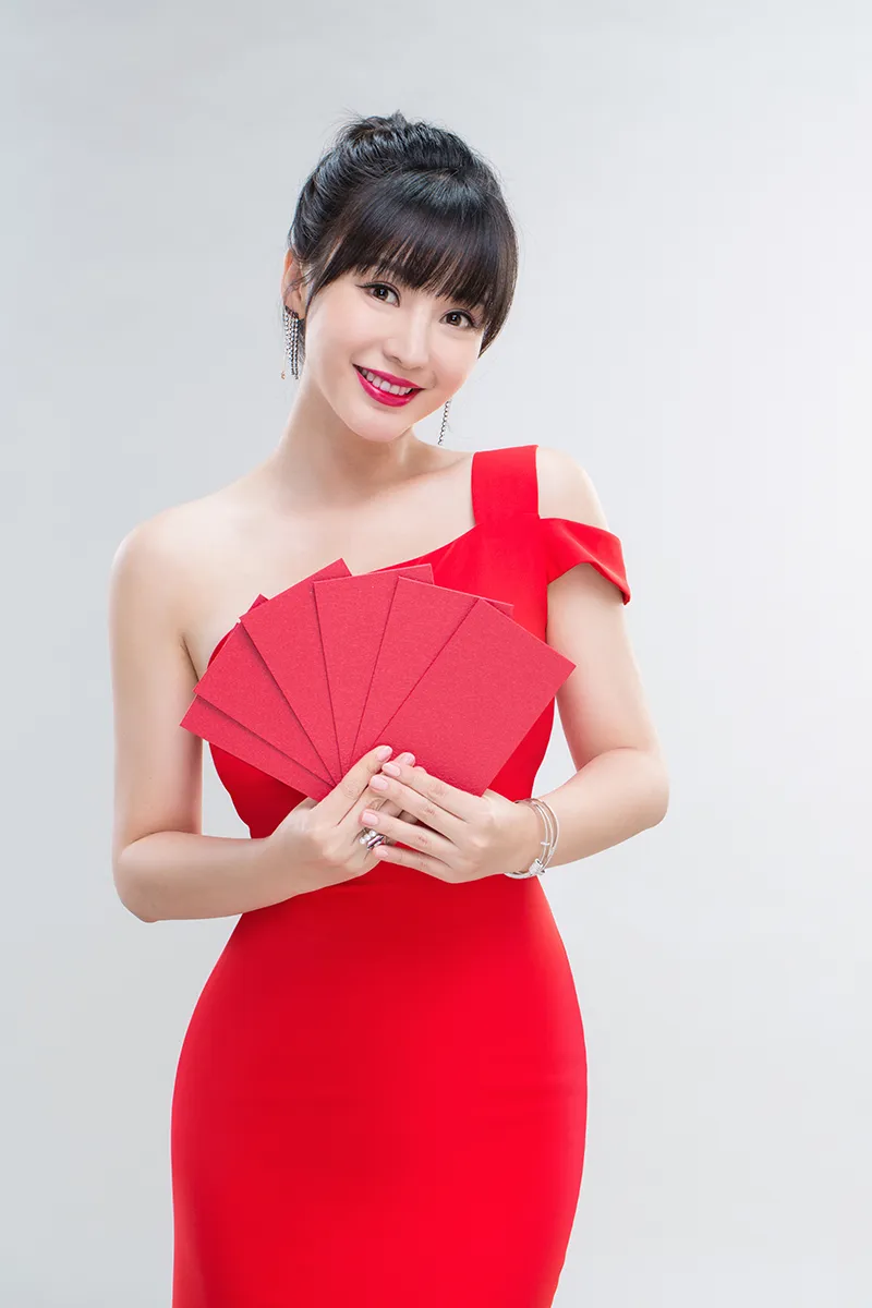  Liu Yan (actress) 笑容甜美眉目如画.JPG