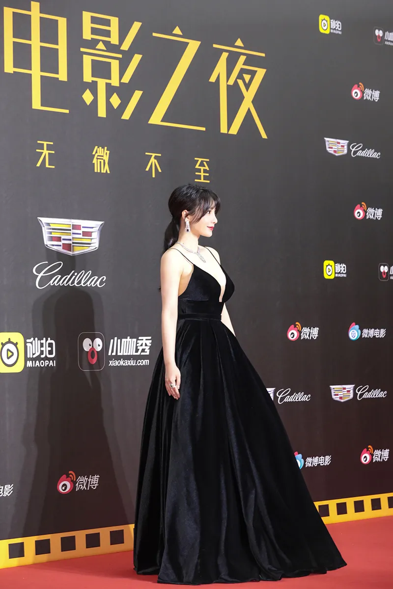  Liu Yan (actress) 亮相红毯好身材引爆眼球4.jpg