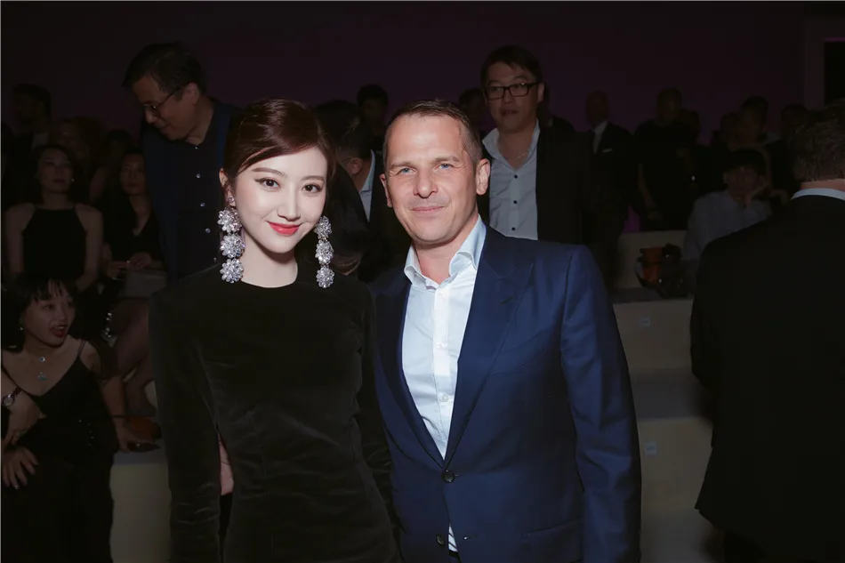 景甜亮相纽约时装周