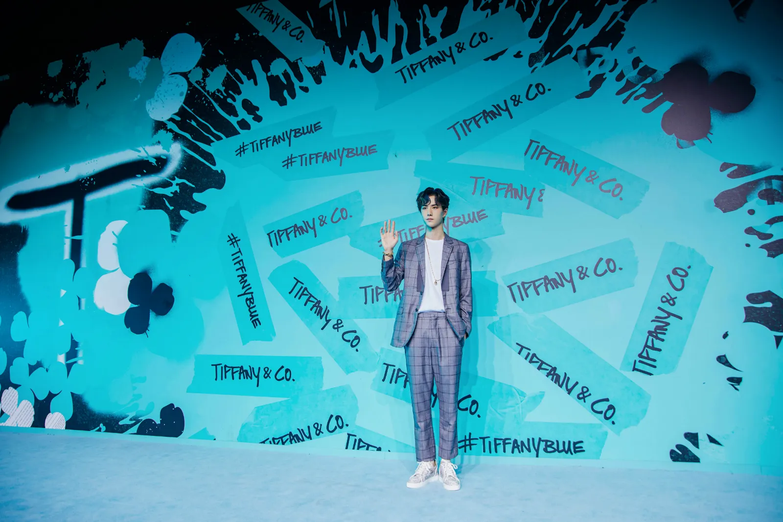 少年气质清冷儒雅矜贵