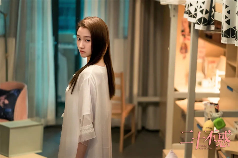 1. Xiaotong Guan 饰 Shuang Liang .jpg
