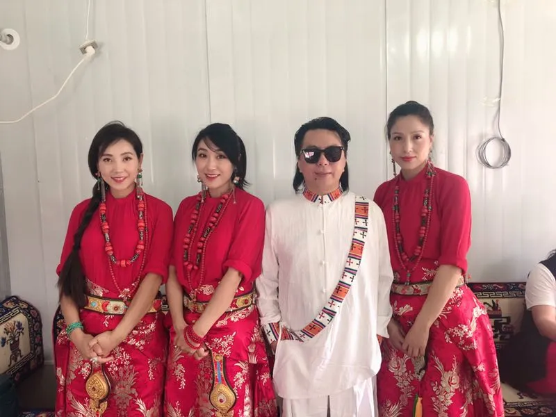 索南扎西全国爱心公益演出 (7).jpg