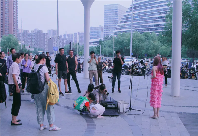 最美校花张朵依萌宠玉兔  (6).JPG