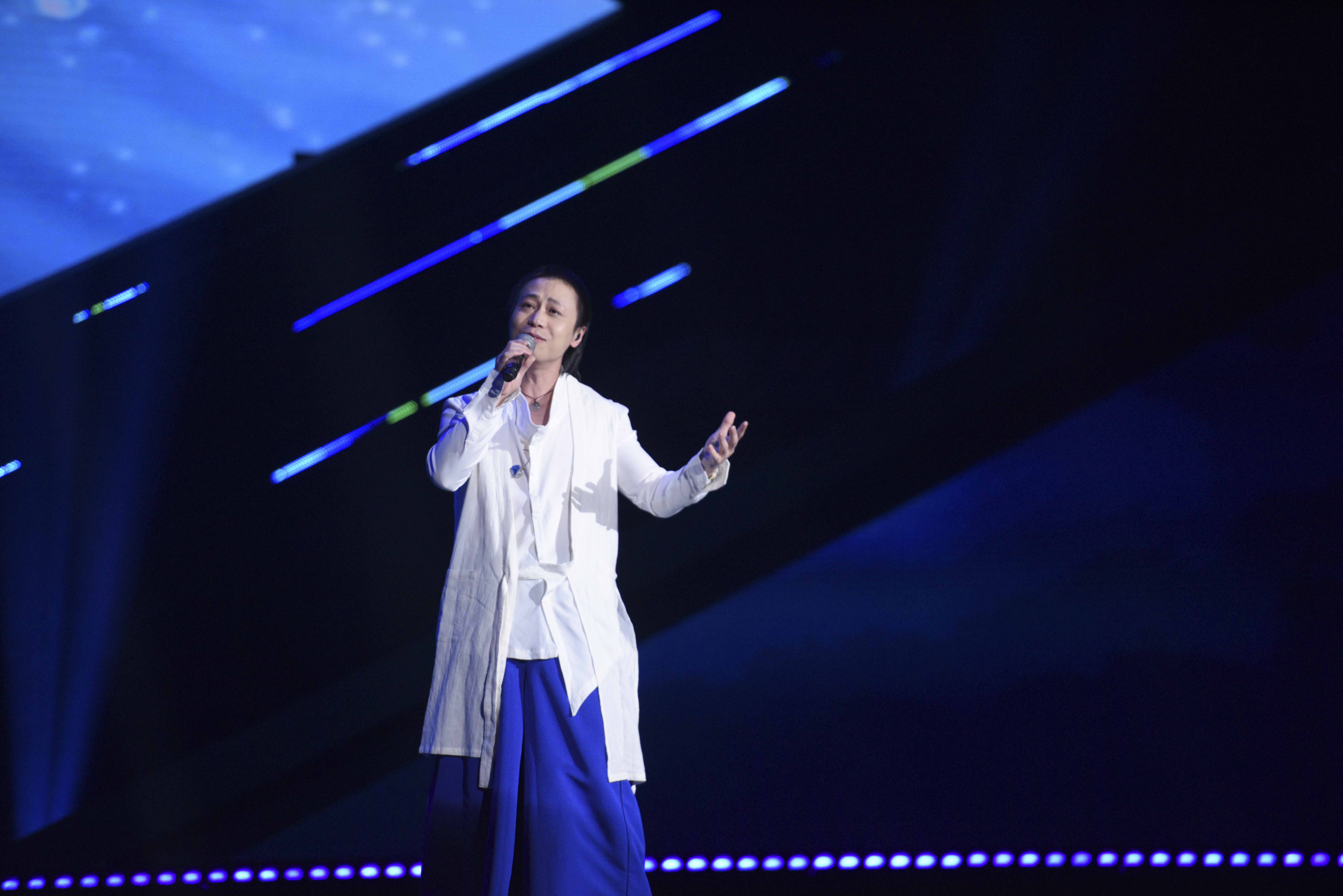 戴荃受邀北京大学生电影节表演嘉宾精湛唱功令群星大饱耳福