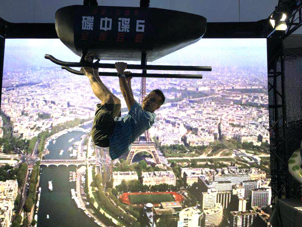 Fans live experience helicopter suspension