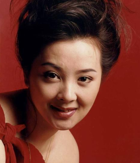 胡泽红演员女1963浙江杭州胡泽红,出生于浙江杭州,出身越剧世家,中国