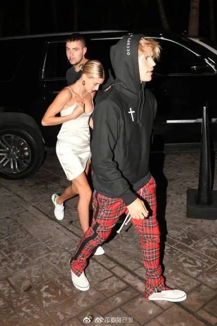 Bieberly and Hailey go out