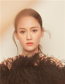 陈乔恩曝全新封面大片  百变造型尽显内在能量