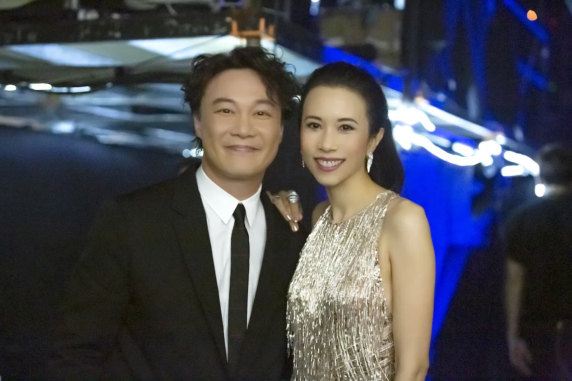  Karen Mok 與陳奕迅在第30屆金曲獎後台相見歡.jpg
