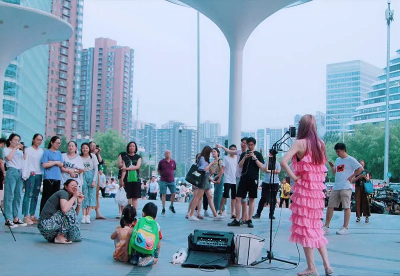 最美校花张朵依萌宠玉兔  (7).JPG