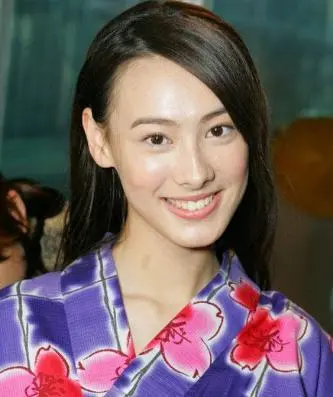  Isabella Leong 