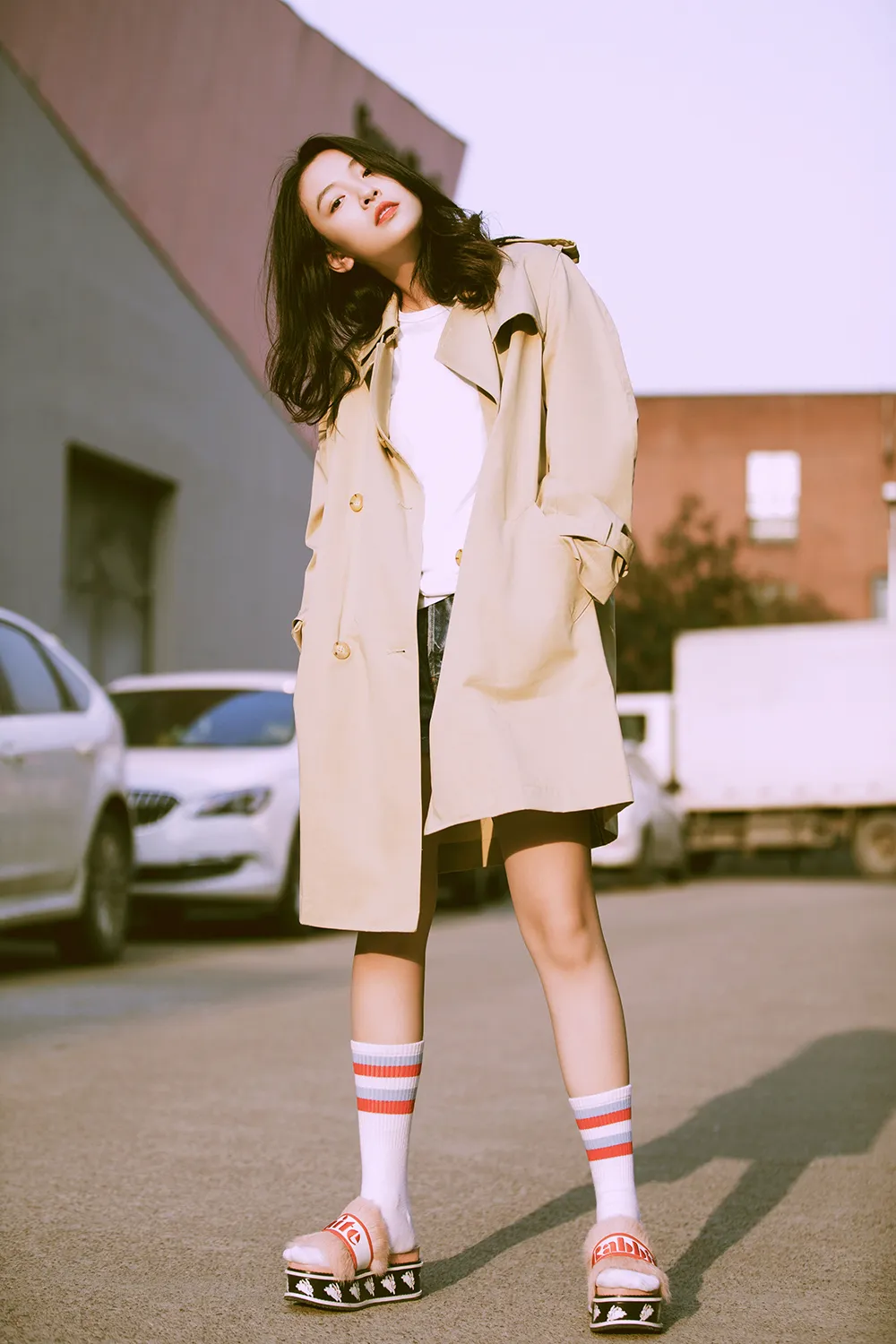 Wu Qian (actress-actress) warm color texture photo. JPG