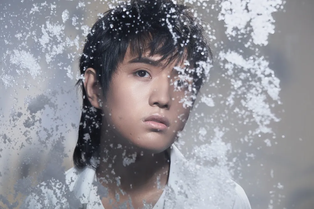 尹毓恪 写真.jpg