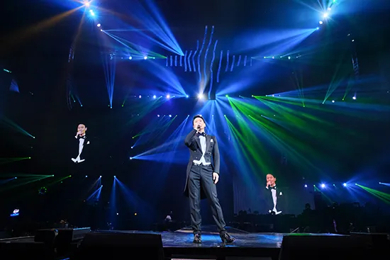 天王也特別為臺灣場的歌迷們精心準備了兩首歌曲,感謝大家熱烈的支持.jpg 天王也特別為臺灣場的歌迷們精心準備了兩首歌曲,感謝大家熱烈的支持.jpg