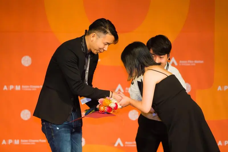 Yang yongguang awards -1. Jpeg