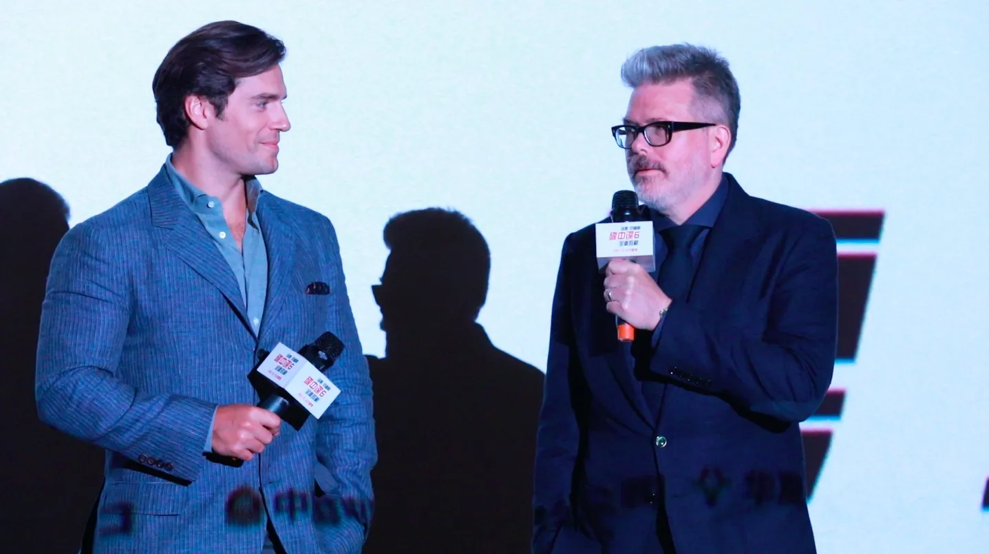 The director introduces Henry to funny things