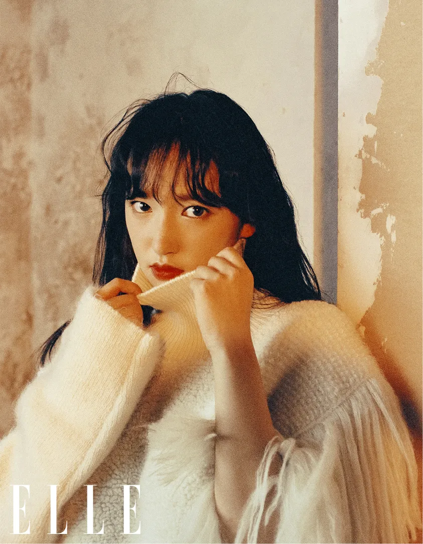 程瀟身着早秋服飾猶如精靈少女