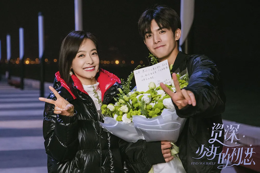 Song Weilong poses with Victoria Song. JPG