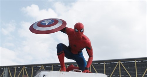《蜘蛛侠：英雄归来》上映首日票房过亿 惊喜彩蛋剧透！